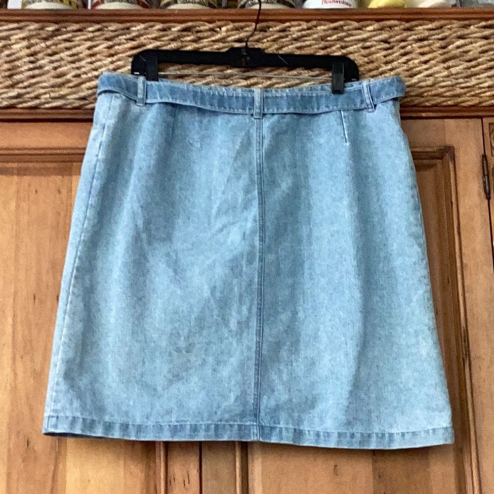 🦋Basic Editions Just So Fun & Awesome Size 18 Denim Skirt Wardrobe Must Have 🦋 - Picture 2 of 7